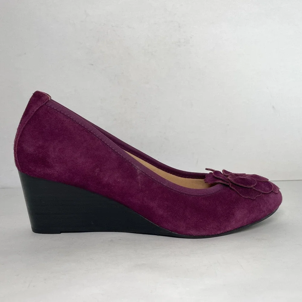 Vionic Hayes Pumps Womens Size 9.5 Plum Suede Flower Orthaheel Wedge Heels Shoes